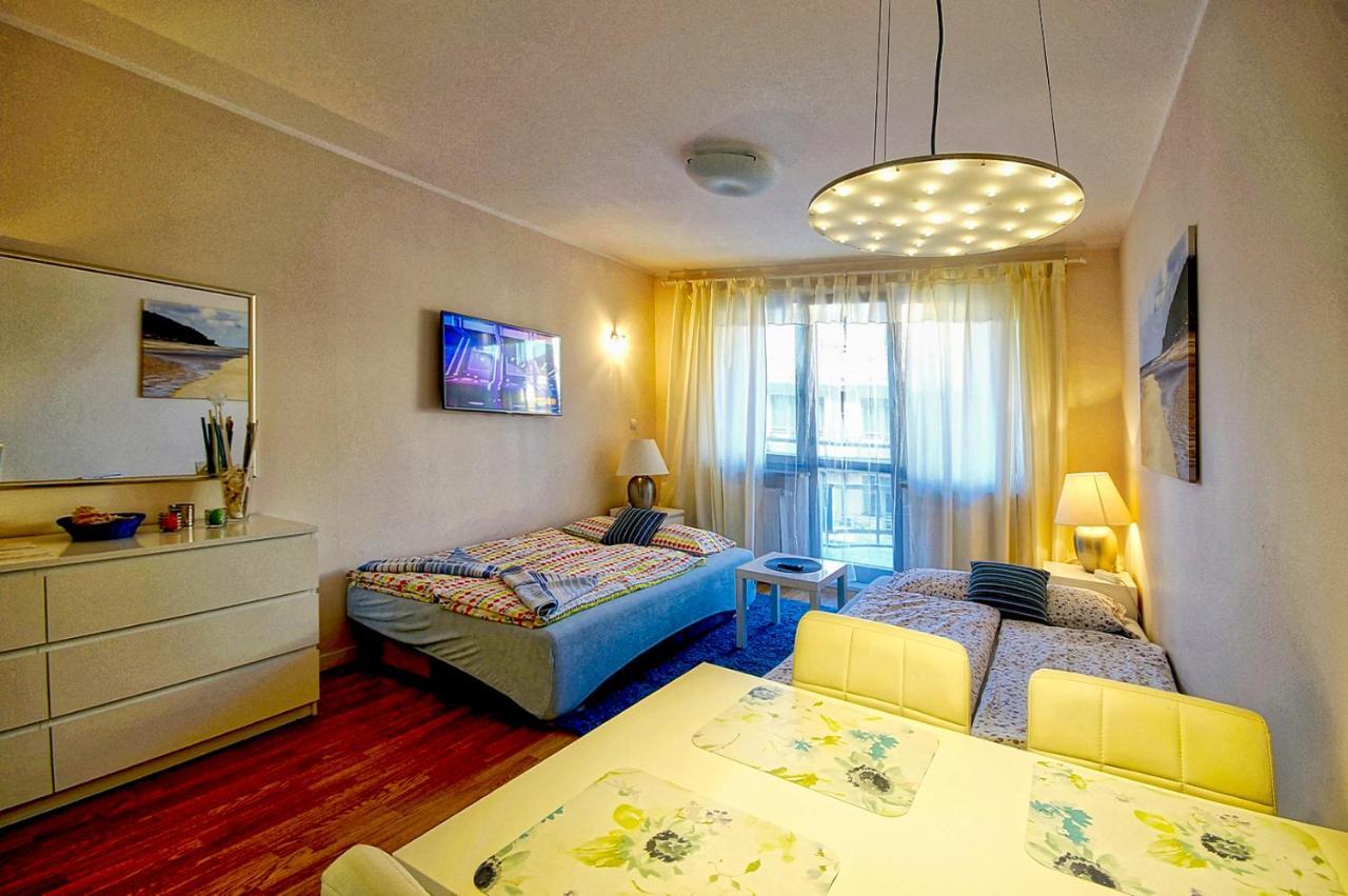 シフィノウイシチェApartament Zdrojowy Parkアパートメント エクステリア 写真